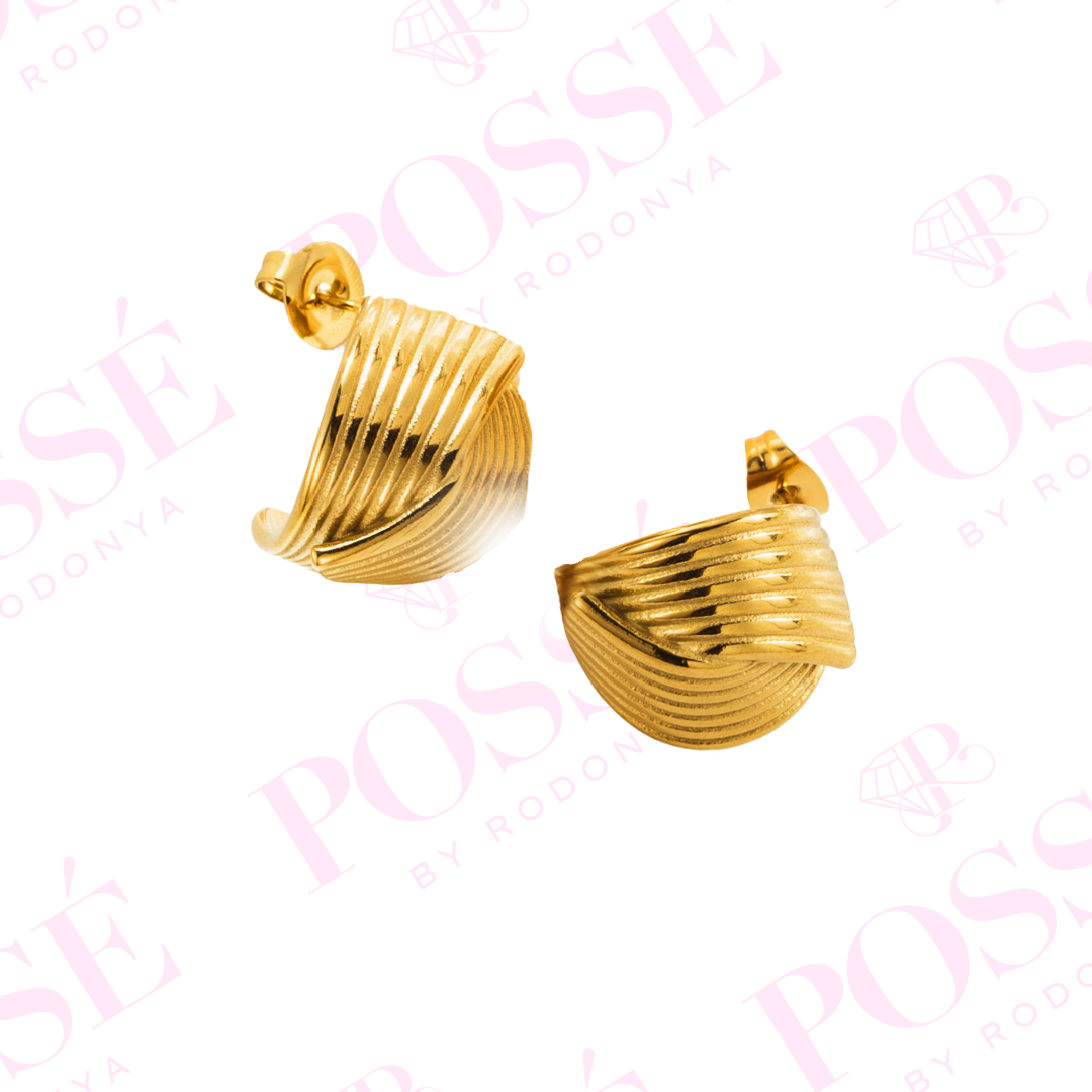 COASTAL BABE Mini Statement Earrings