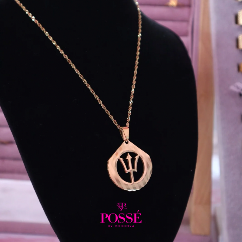 TRULY BAJE Trident Pendant Necklace