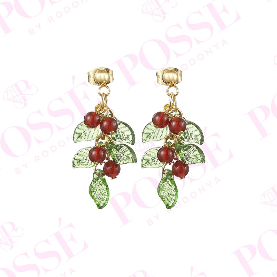 MISTLETOE KISS Studs