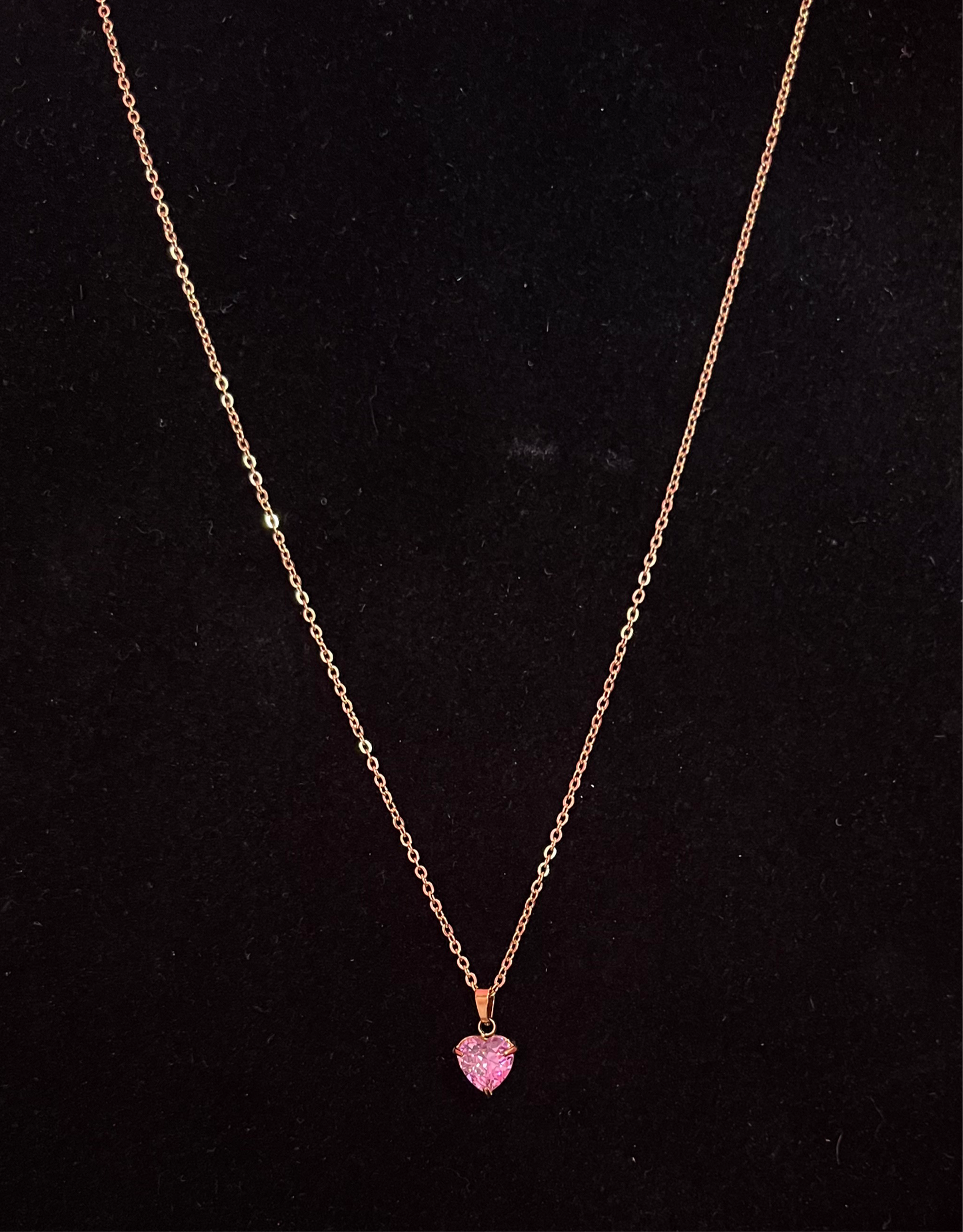 ESME HEART NECKLACE