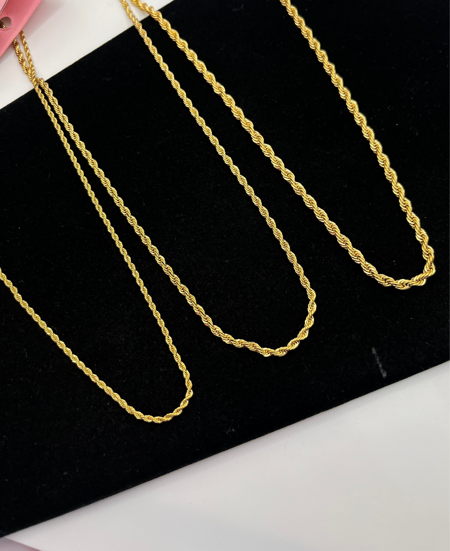 INTERTWINED ROPE CHAIN