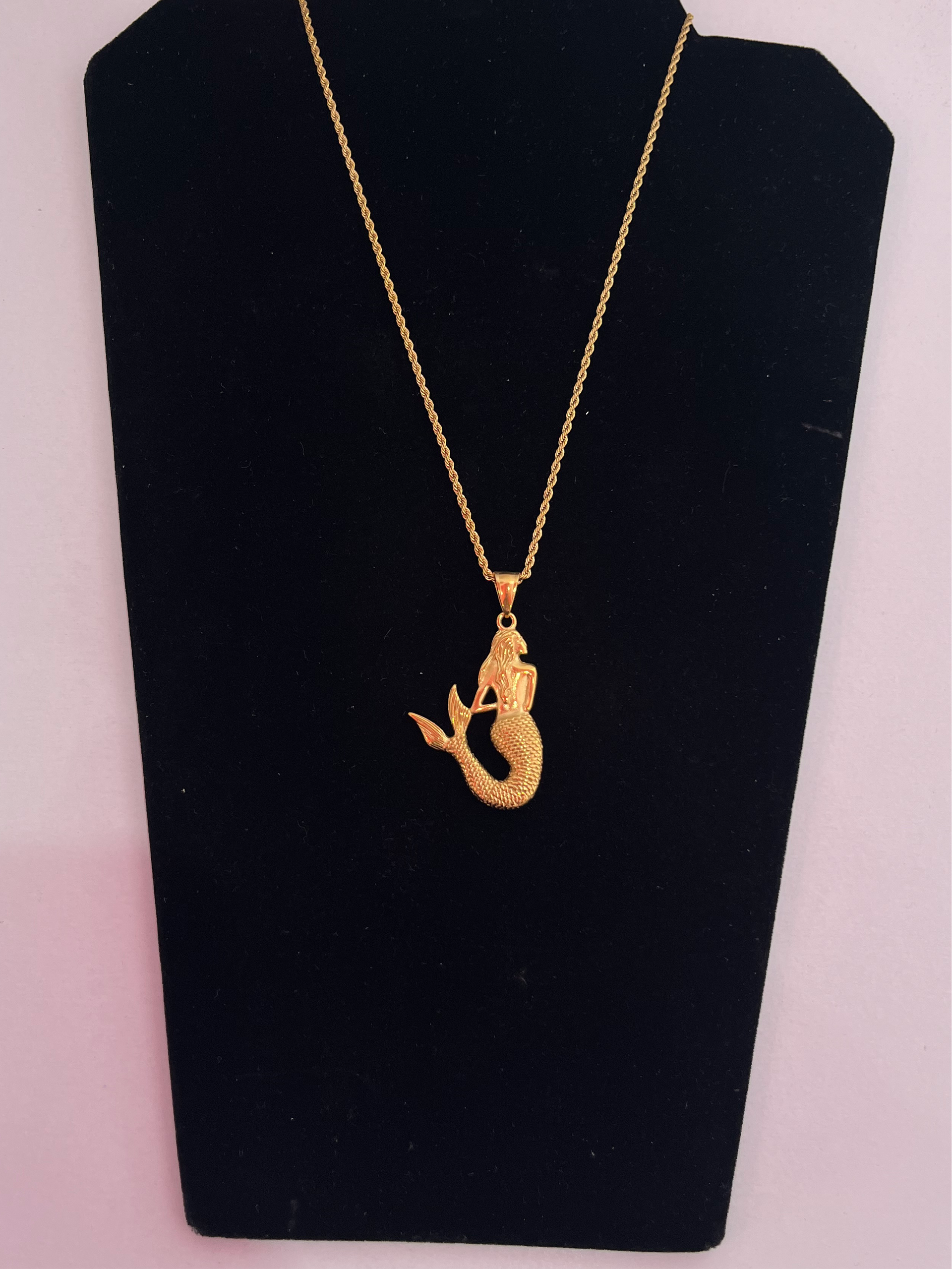 Siren Necklace