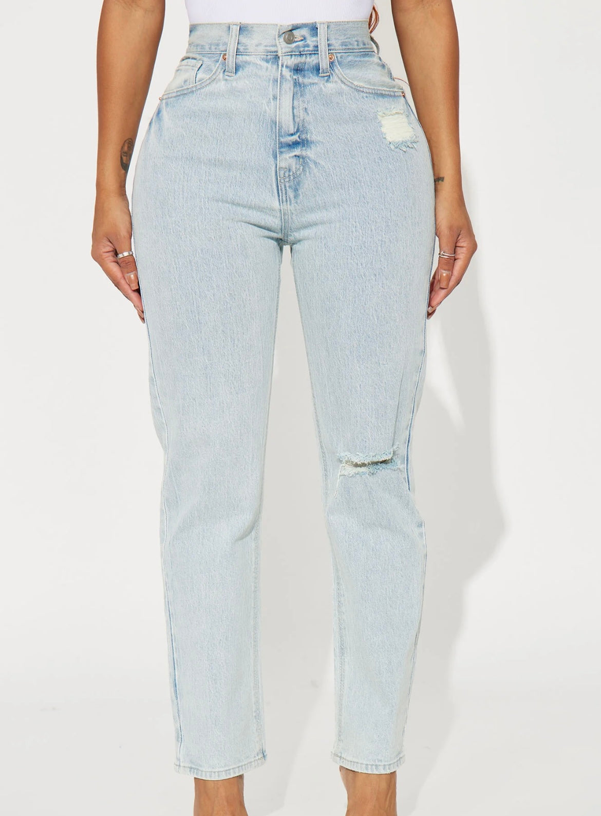 Cropped Straight Leg Jeans - Light Wash