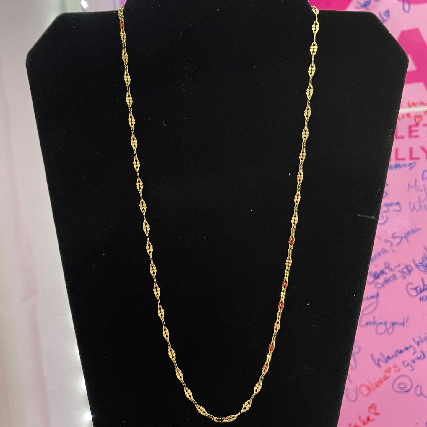 Dainty Dapper 18” Base Chain