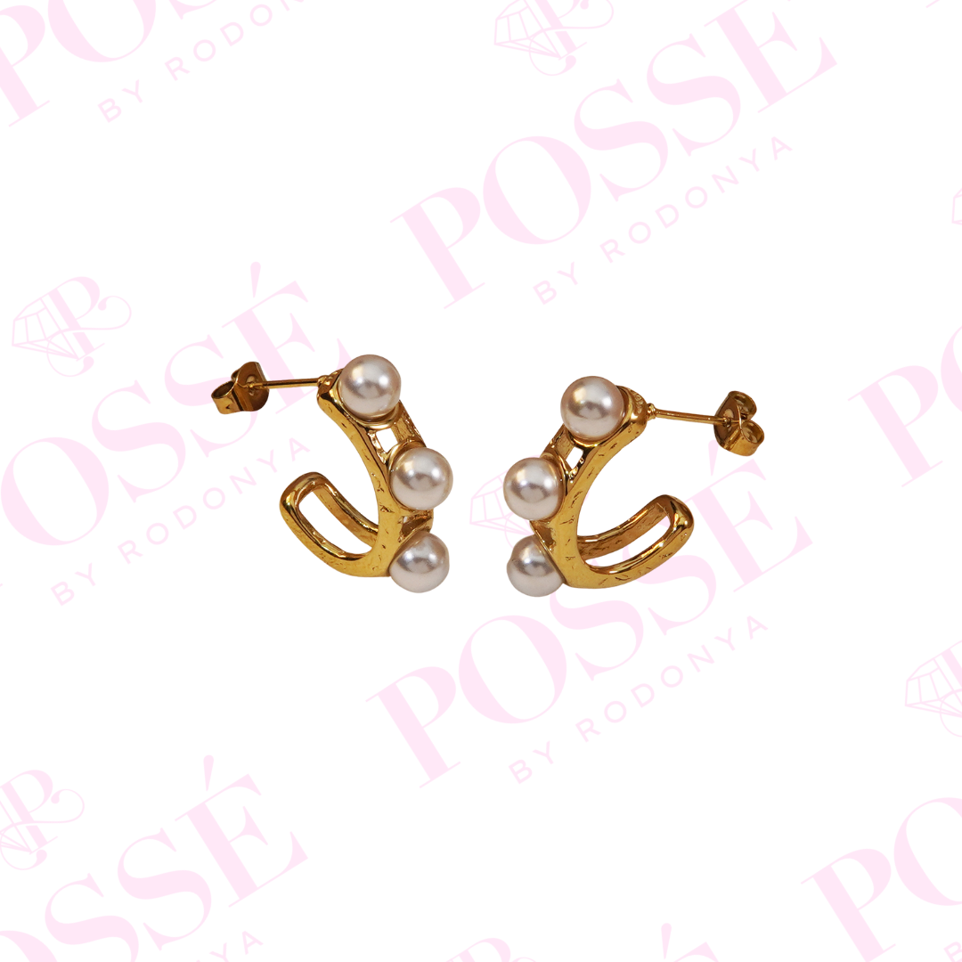 Golden Oyster Studs