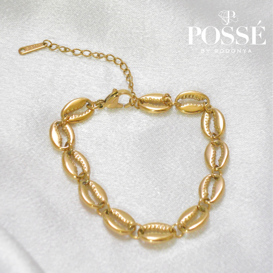 CARIBBEAN COWRIE SHELL Bracelet