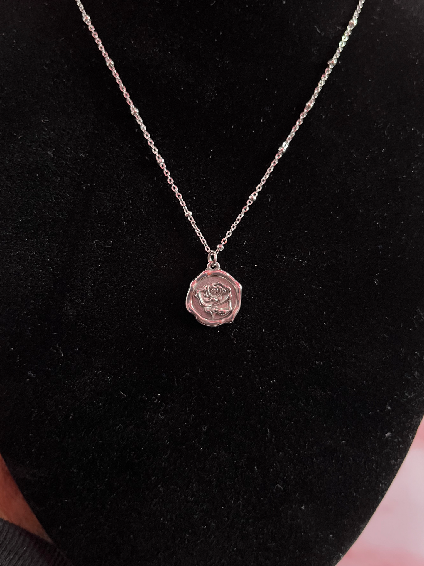 Vintage Rose Necklace- Silver