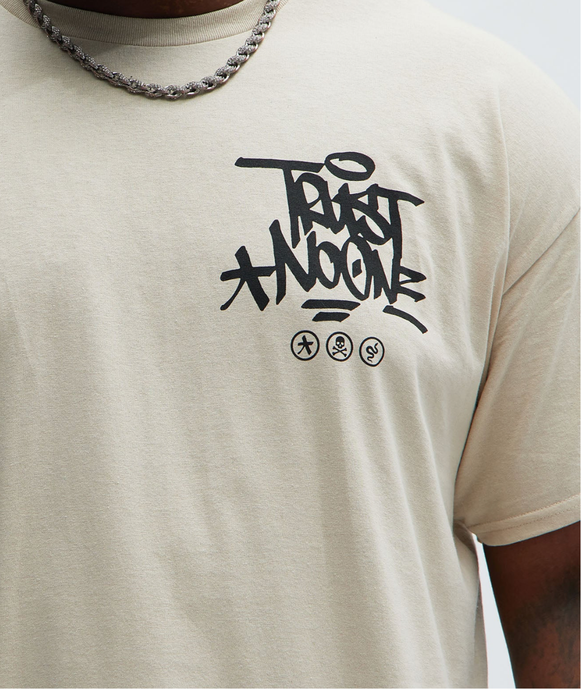 Trust No One Snakes Tee - Cream