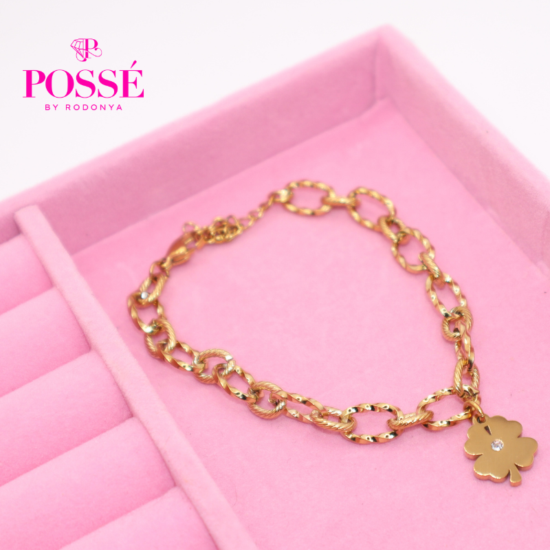 ICY CLOVER Charm Bracelet
