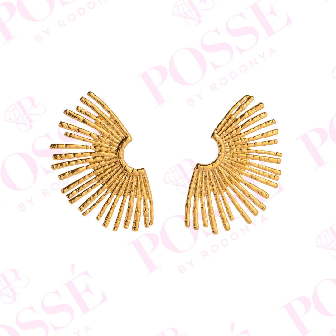FAN-TASTIC BREEZE Statement Studs