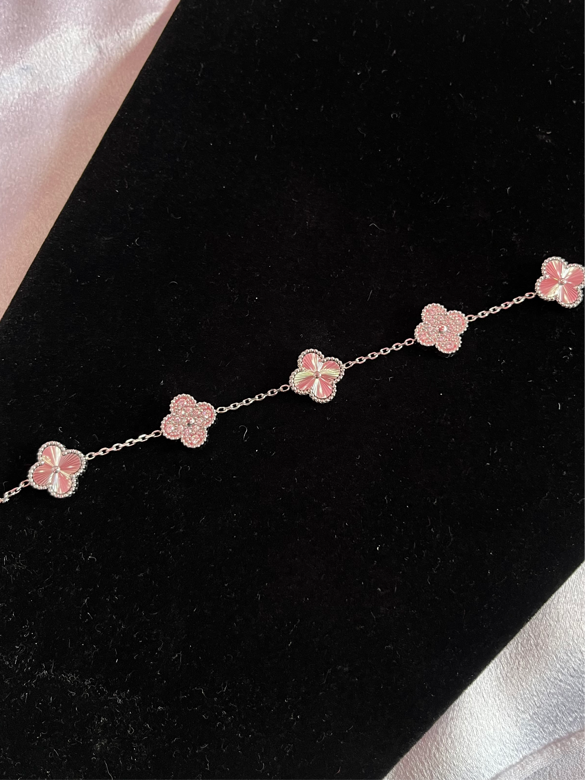 SPARKLY CLOVER Bracelet (Reversible)