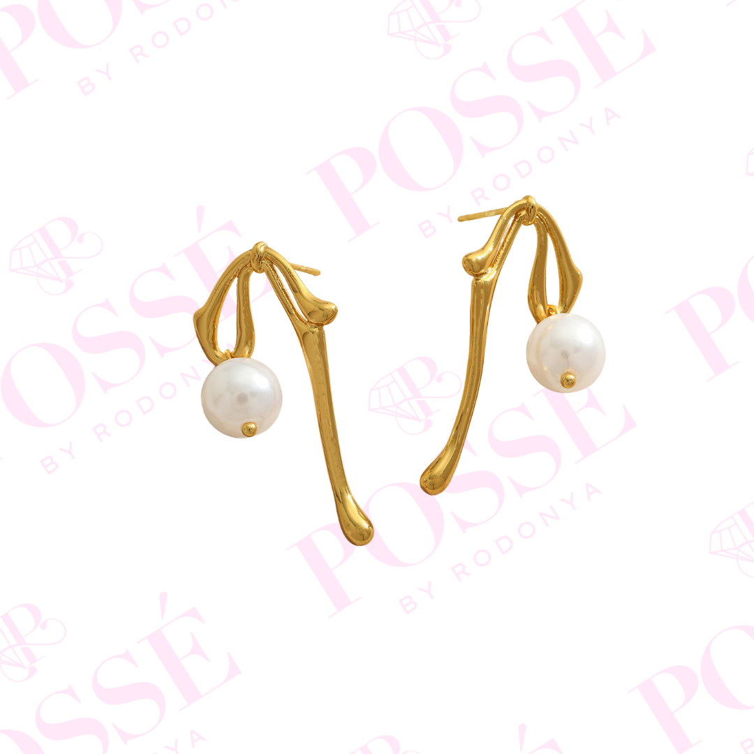 BLOOMING PEARL Statement Earrings
