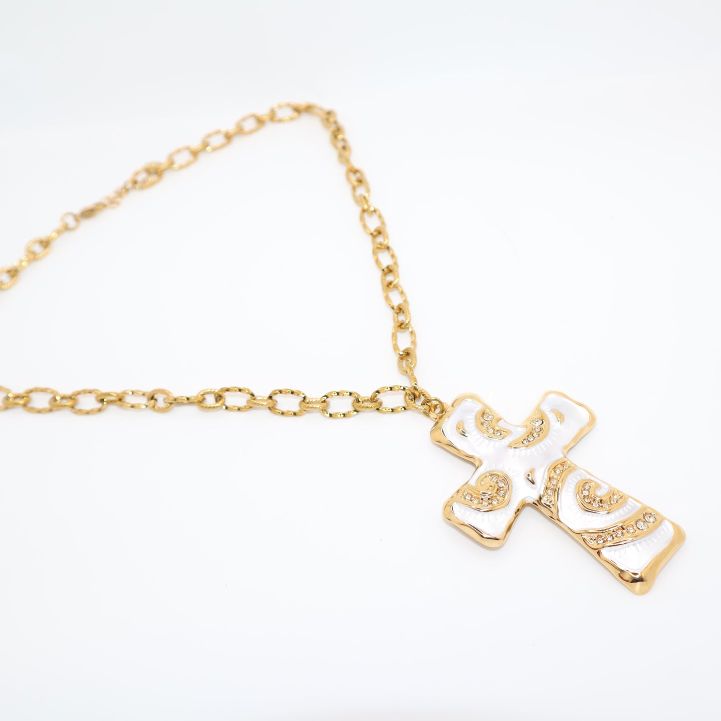 WHITE SANDS Cross Necklace