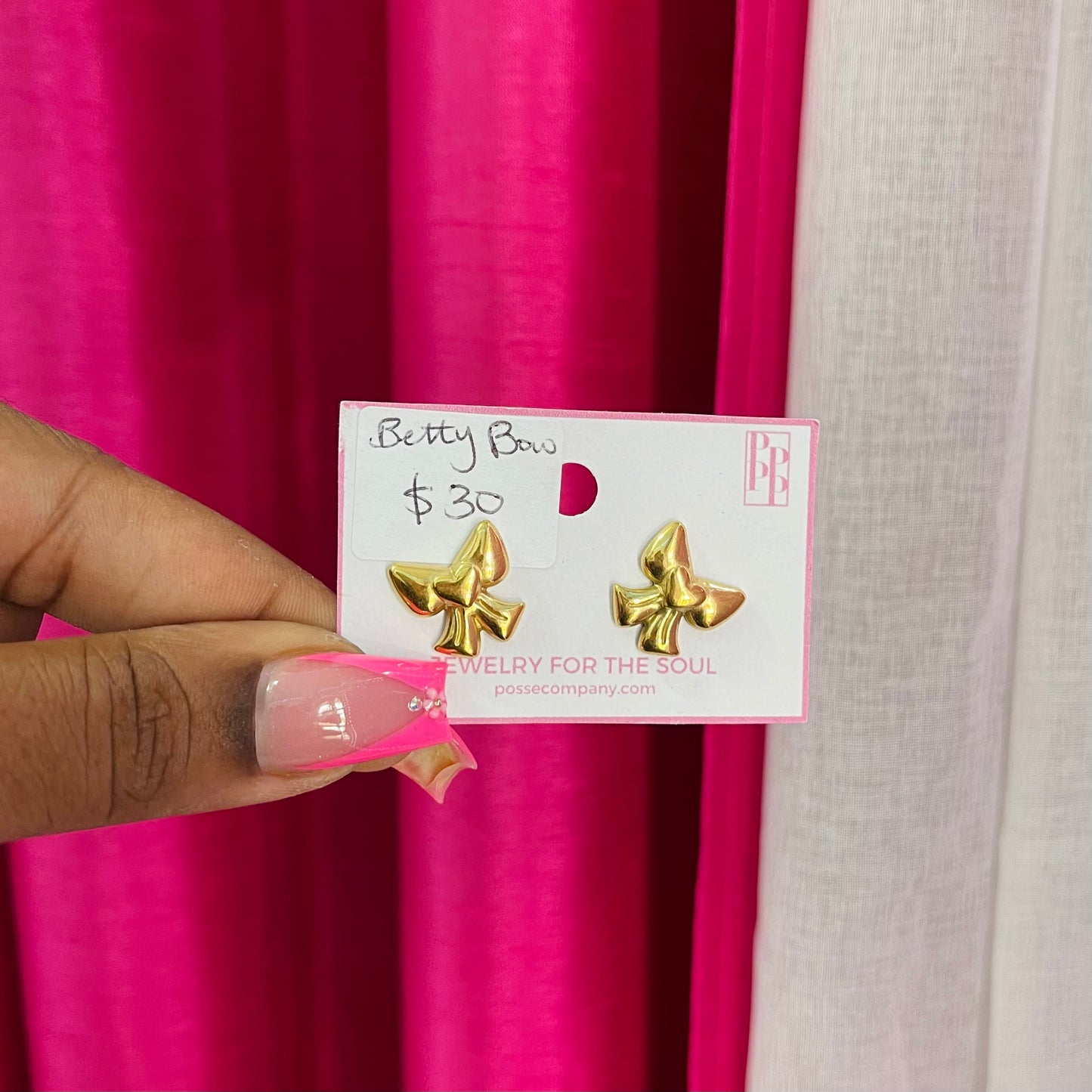 BETTY BOW Studs