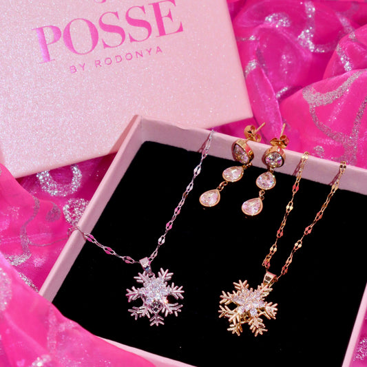 SPINNING SNOWFLAKE Necklace