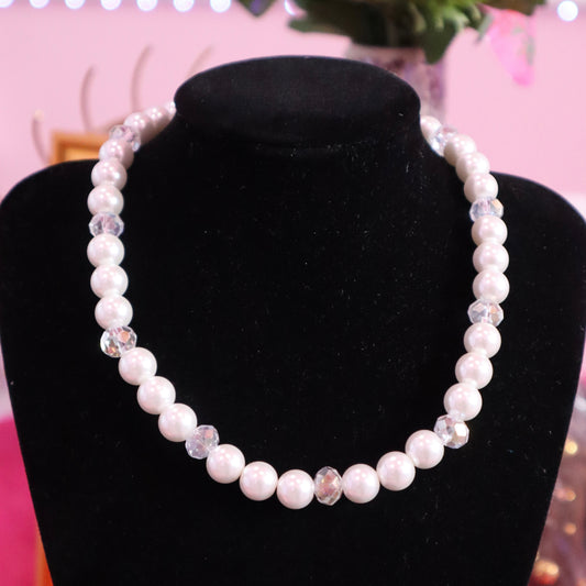 PEARLY BLISS Handmade Necklace
