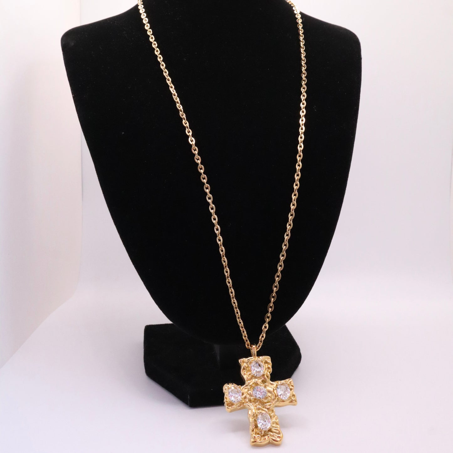LUXE CROSS Necklace