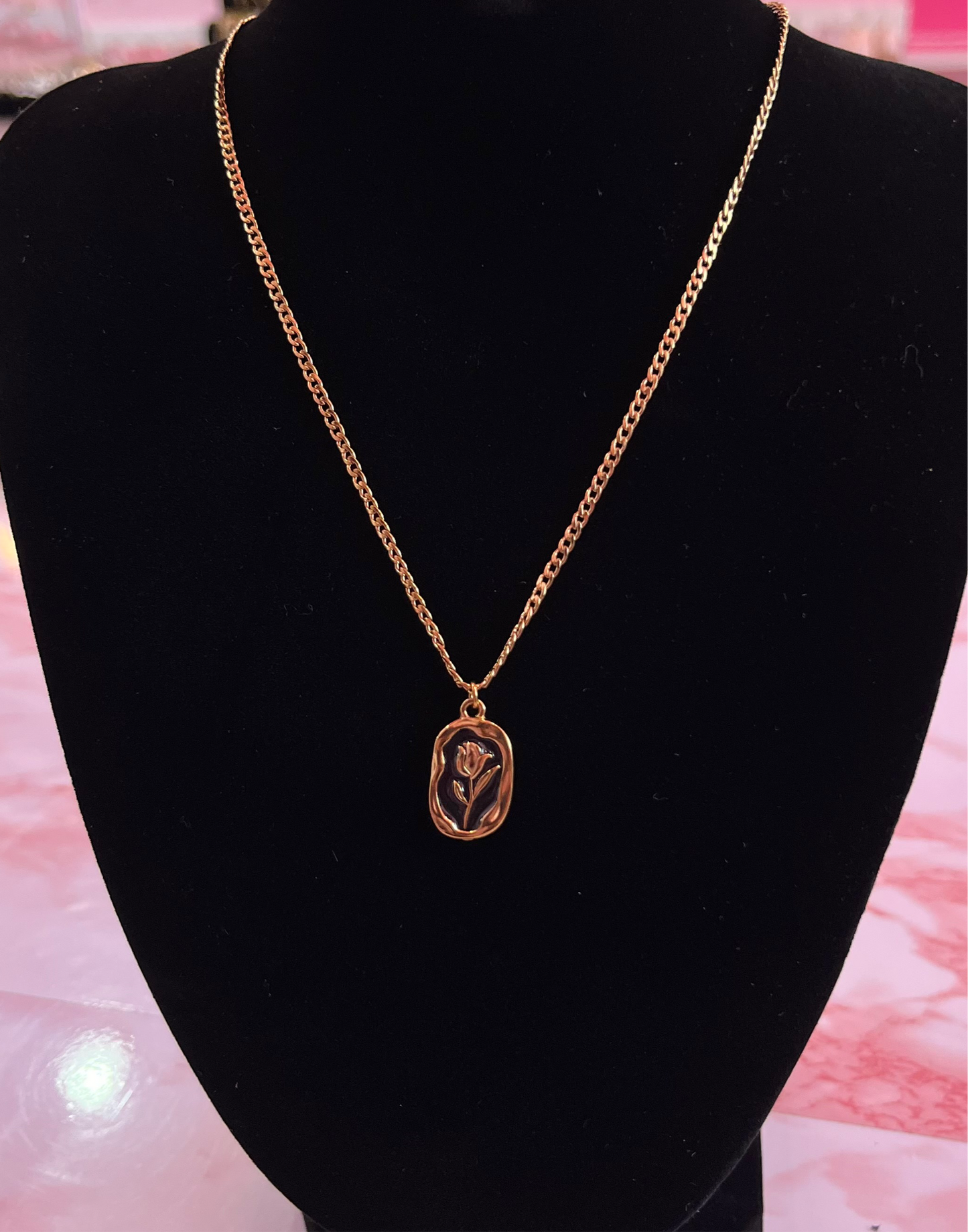 PEARL ROSE Necklace