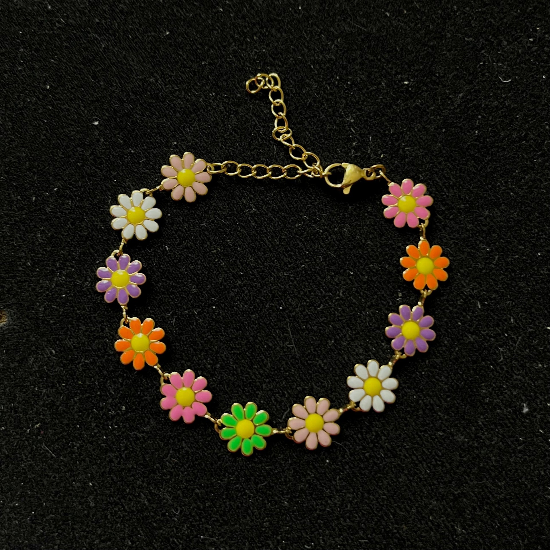 DAISY DUKES Flower Bracelet