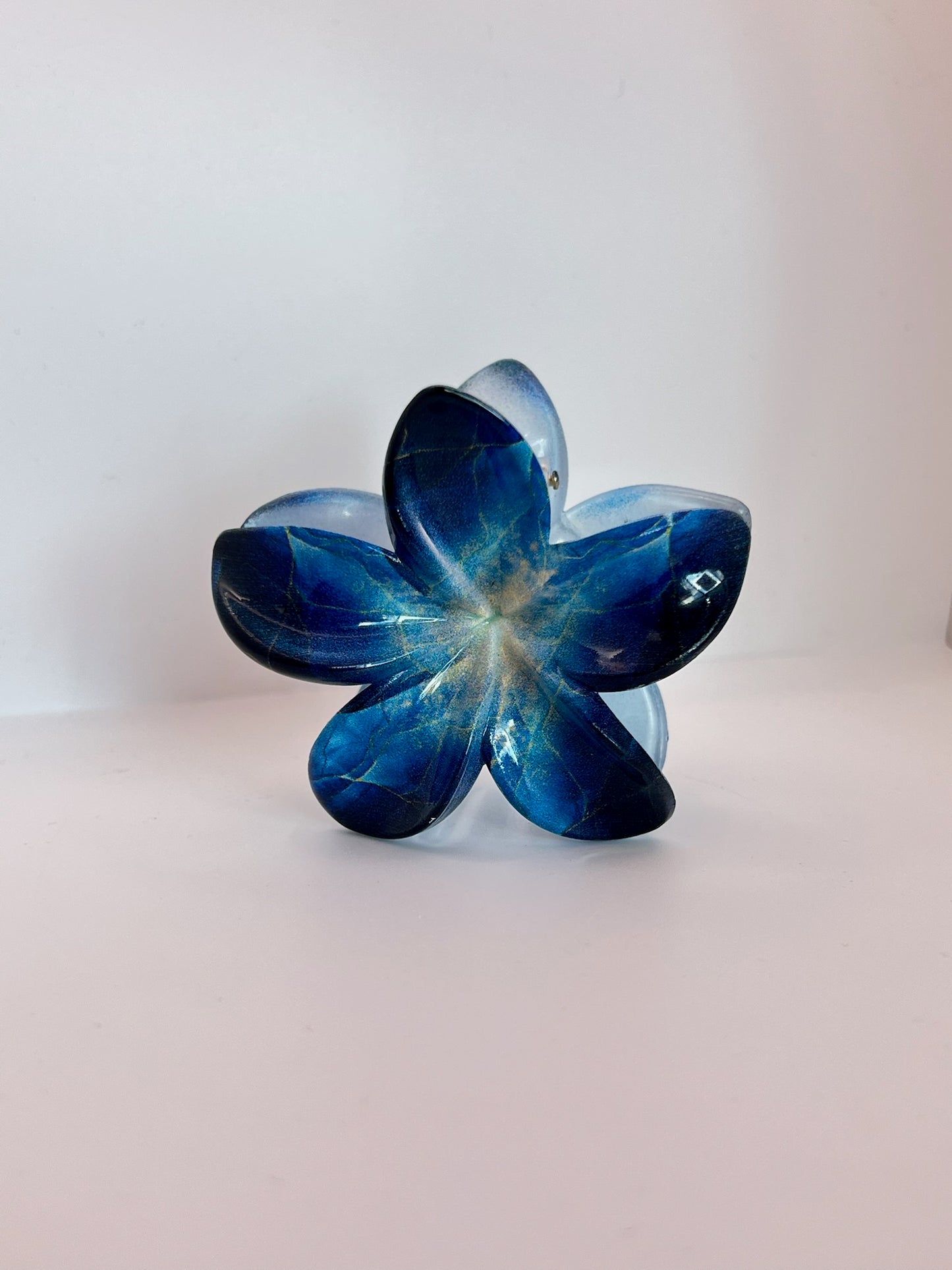 MAUI Flower Clips