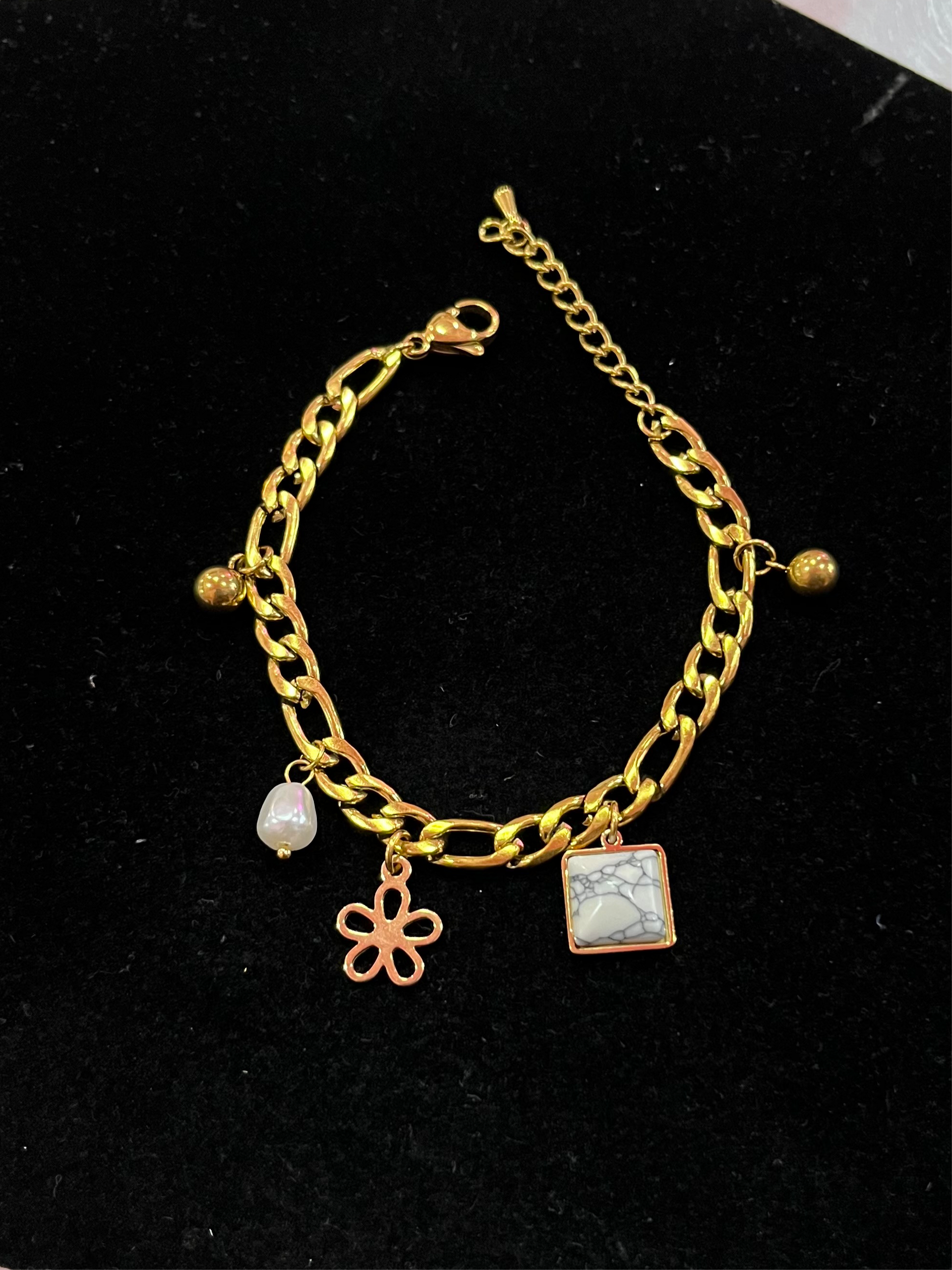 Daisy Field Charm Bracelet