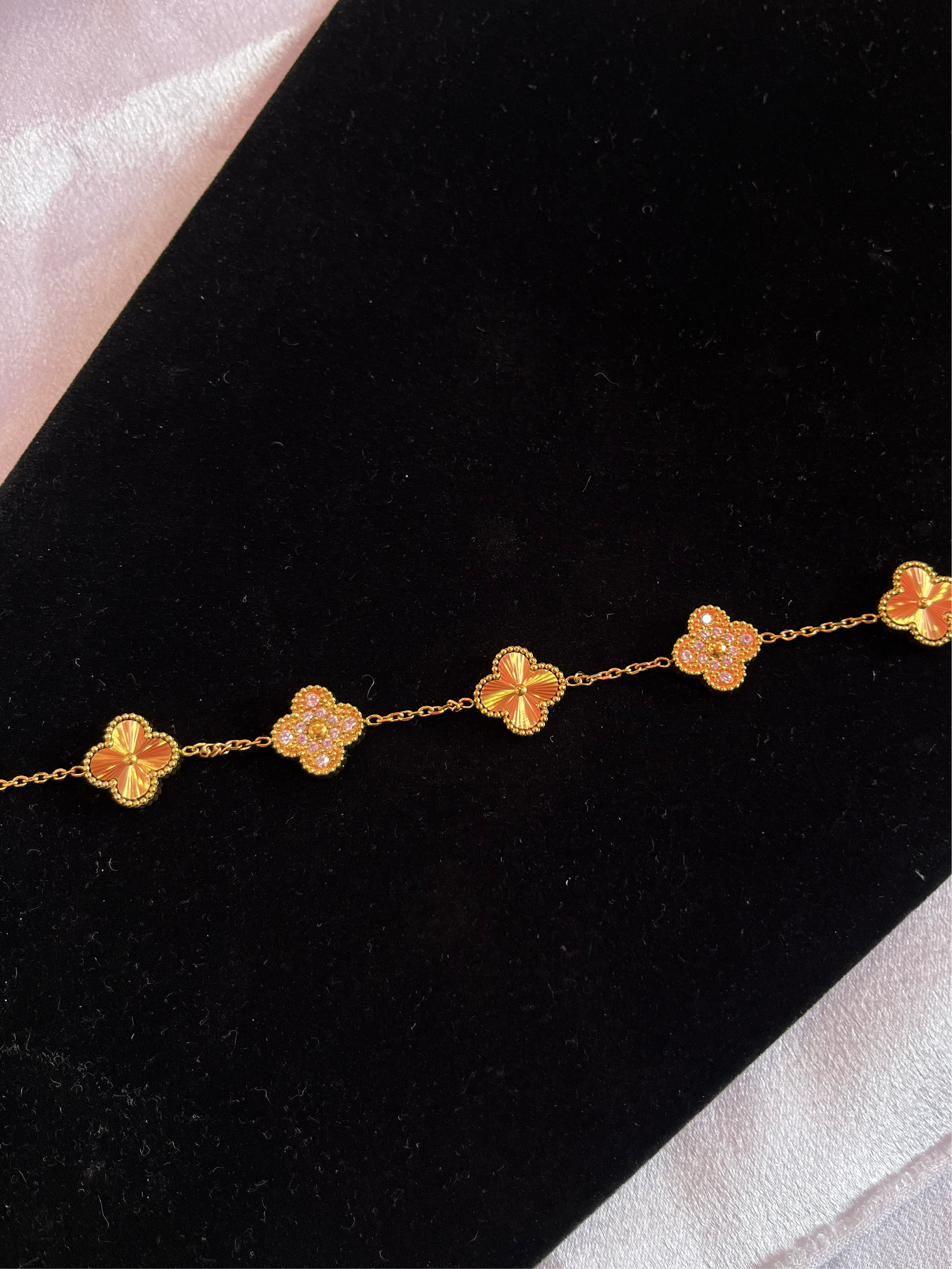 SPARKLY CLOVER Bracelet (Reversible)