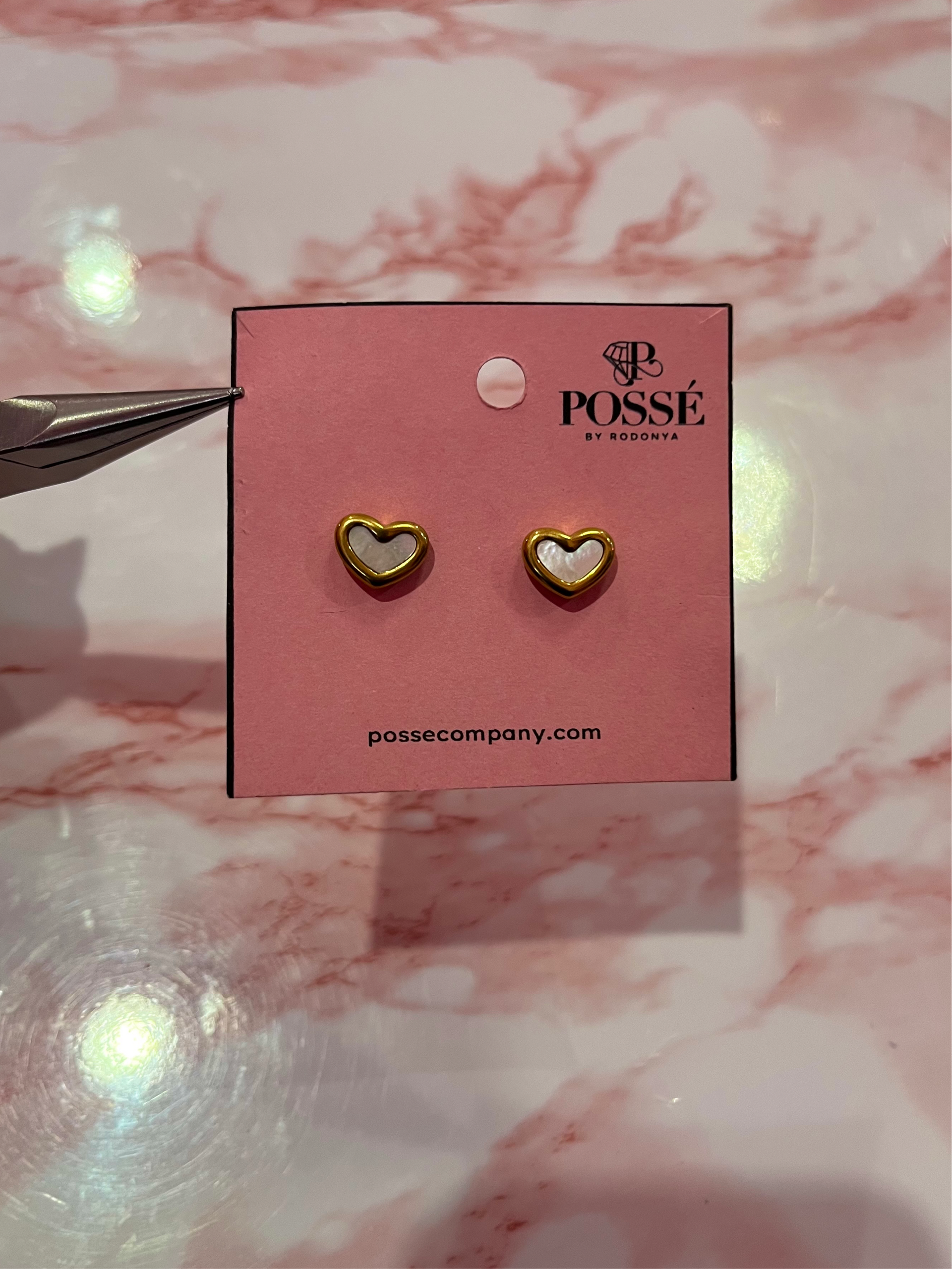 ALLIE Heart Studs