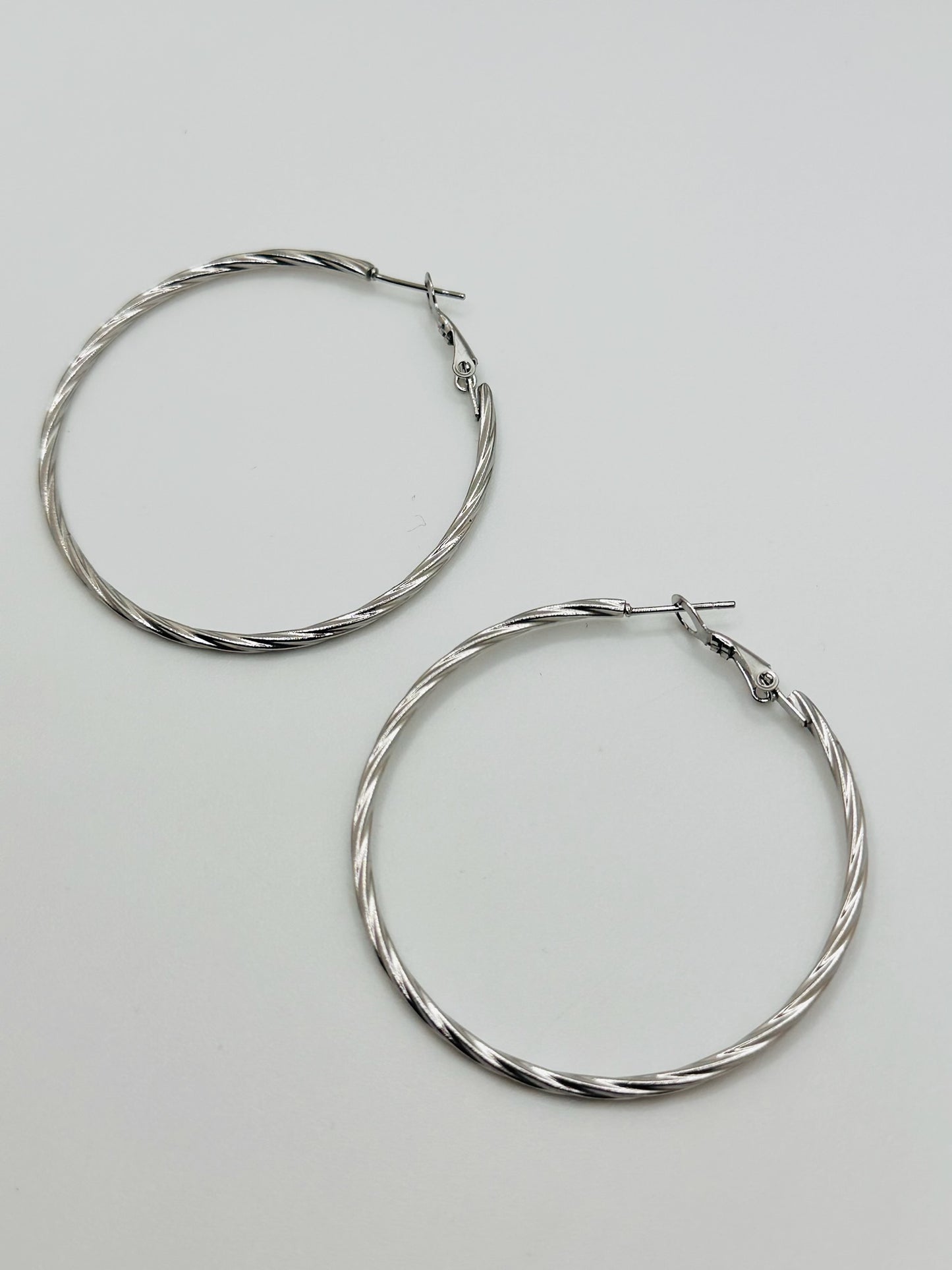 Entangled Hoops