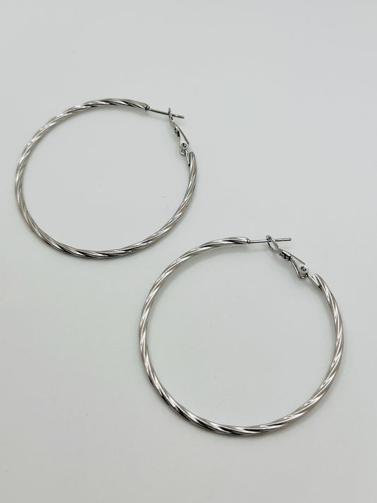 Entangled Hoops