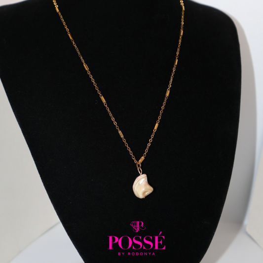 MOTHER OF PEARL Stone Necklace