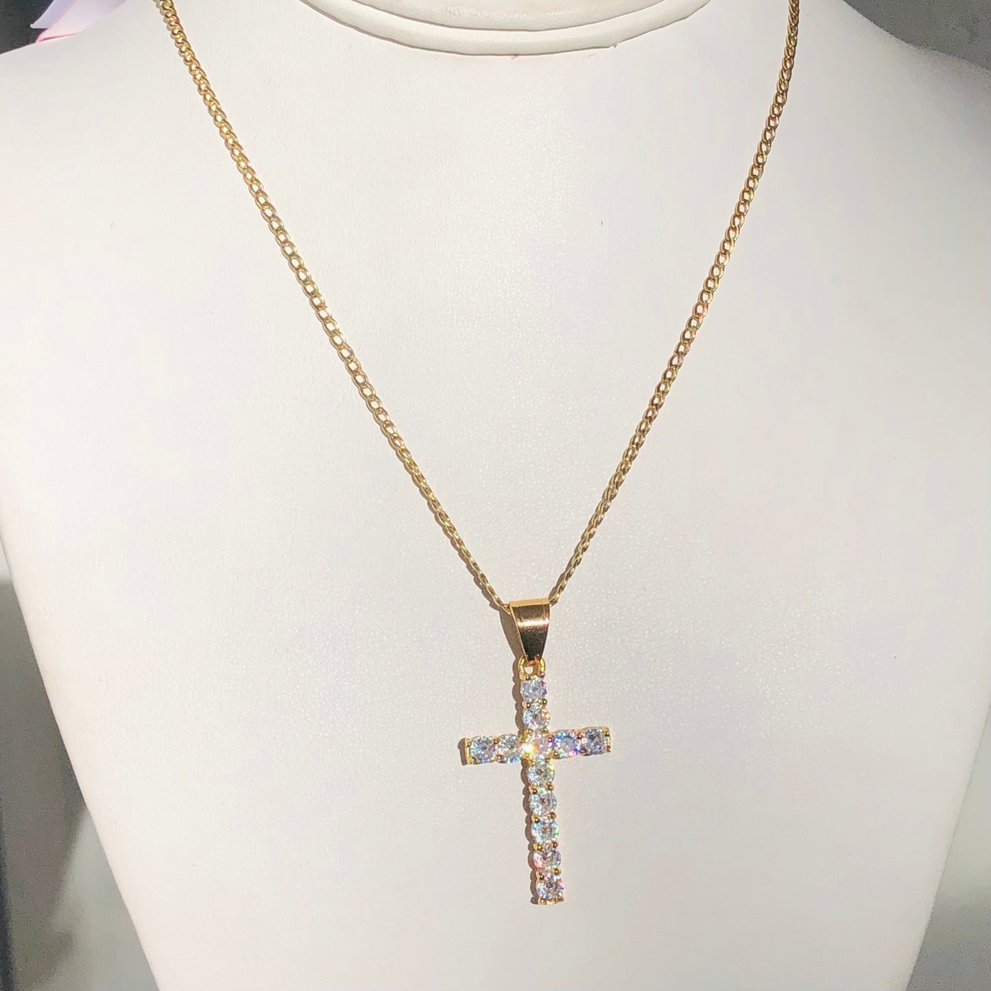 MAJESTY Cross Necklace