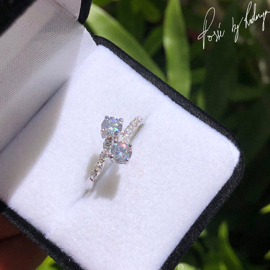 VICTORIA Sterling Silver Ring